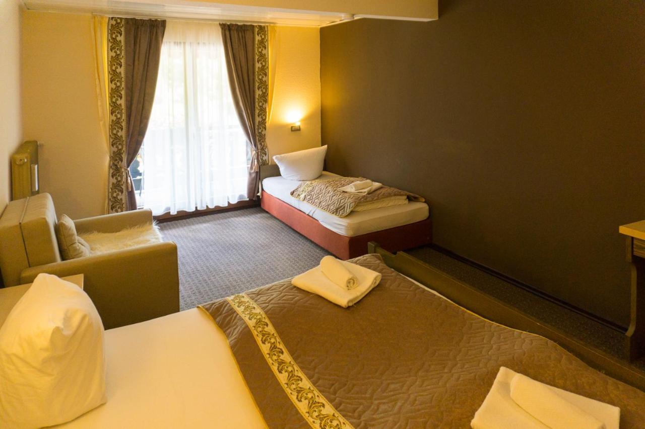 Kraehenbad Hotel Alpirsbach Dış mekan fotoğraf