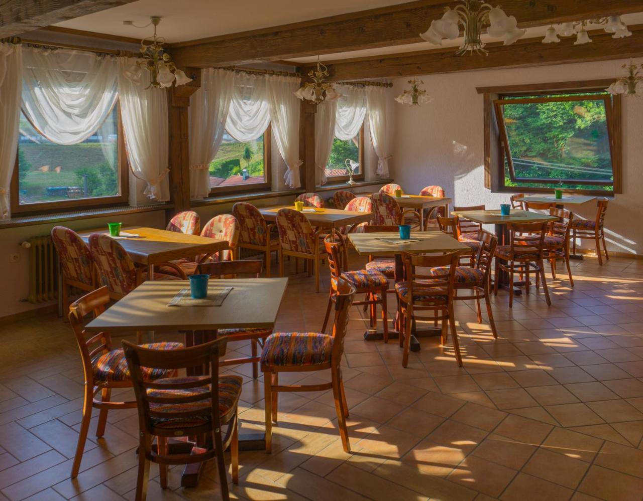 Kraehenbad Hotel Alpirsbach Dış mekan fotoğraf